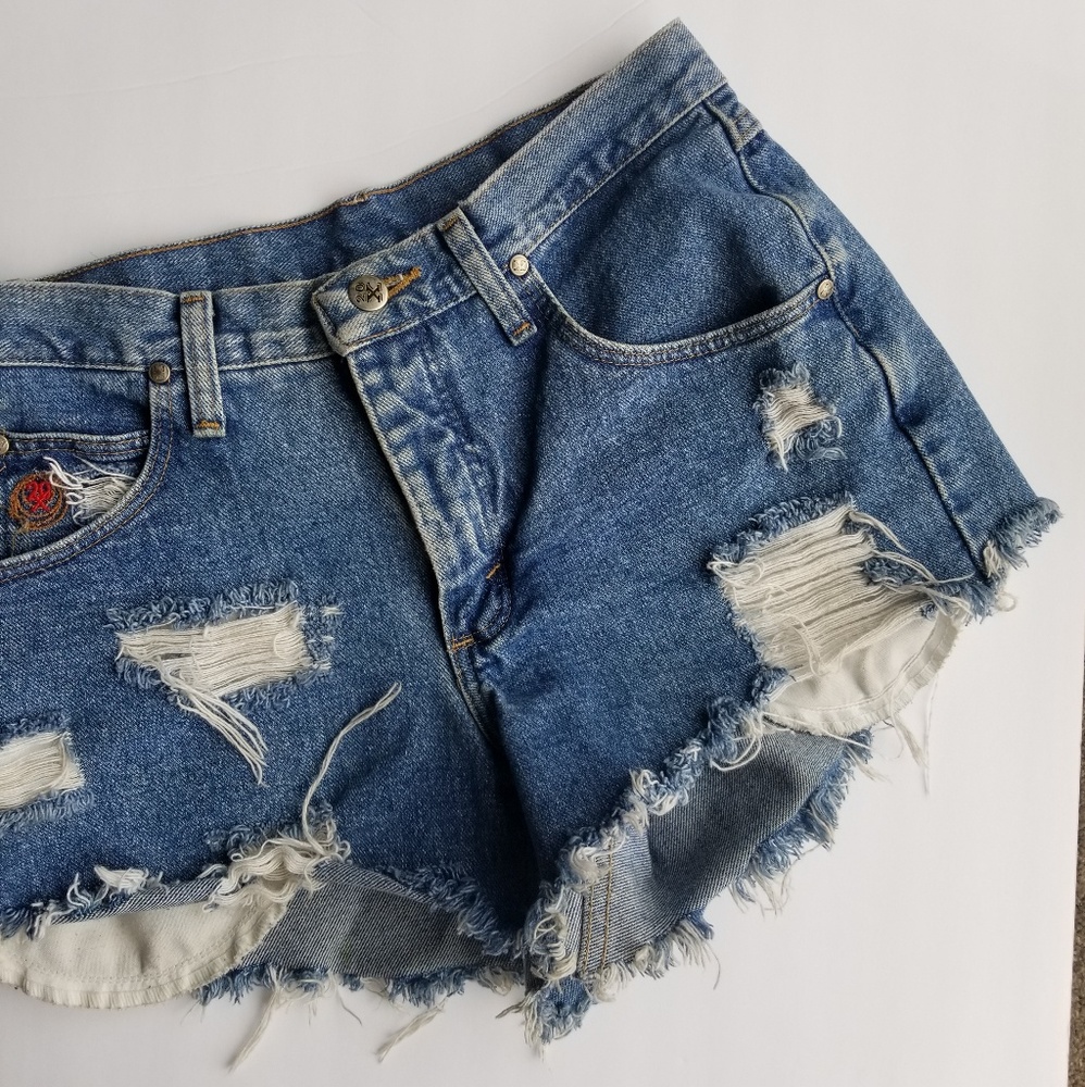 Vinatge Fit Wrangler Denim Cutoff Shorts | 7/8 - Picture 1 of 8